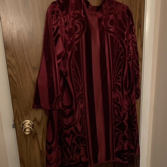 Velvet burgundy cardigan size large - Picture 3 of 5